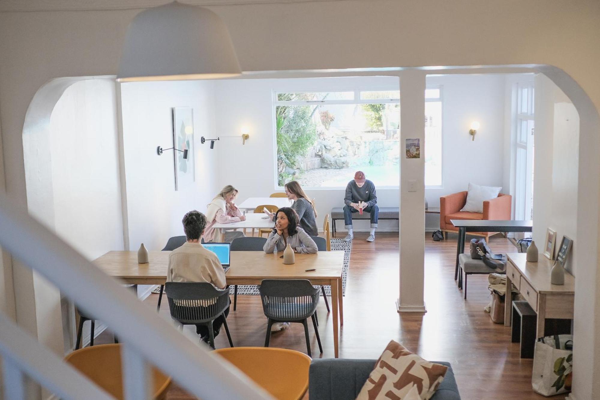 Neighbourgood Ravenscraig Hotel Кейптаун Екстериор снимка